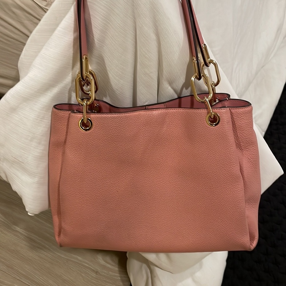Michael Kors Trisha Large Pebbled Leather Shoulder Bag - Picture 9 of 17